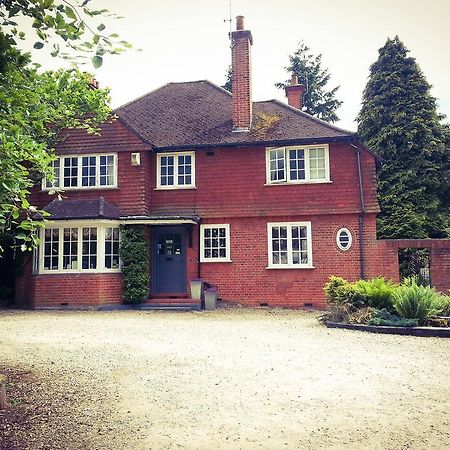 Rosemead Guest House Claygate Εξωτερικό φωτογραφία