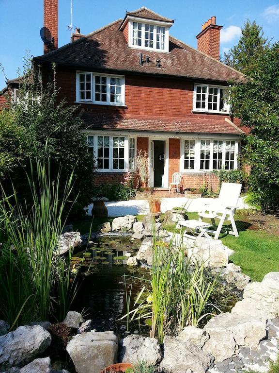 Rosemead Guest House Claygate Εξωτερικό φωτογραφία
