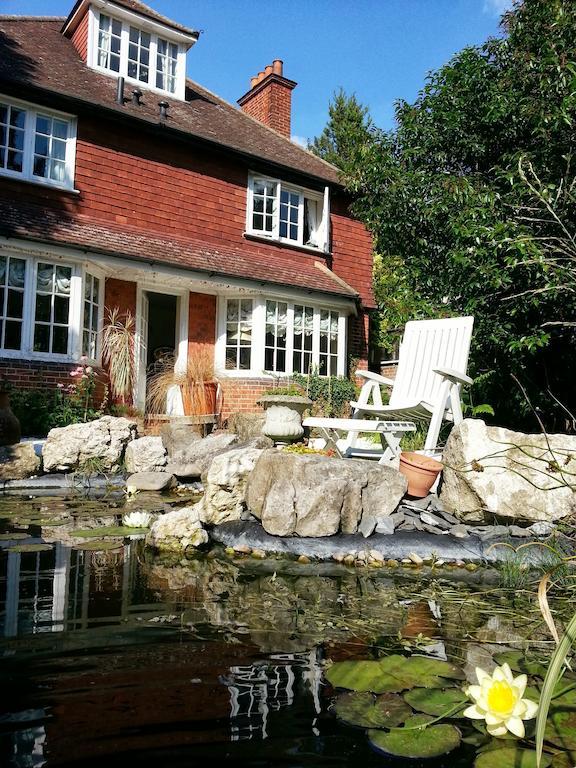 Rosemead Guest House Claygate Εξωτερικό φωτογραφία