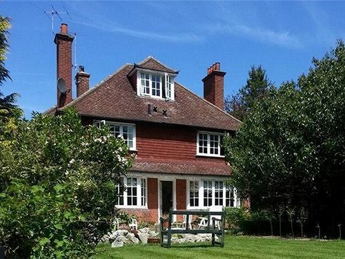 Rosemead Guest House Claygate Εξωτερικό φωτογραφία