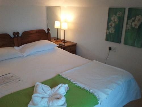Rosemead Guest House Claygate Εξωτερικό φωτογραφία