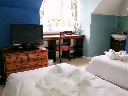Rosemead Guest House Claygate Εξωτερικό φωτογραφία