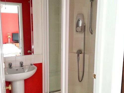 Rosemead Guest House Claygate Εξωτερικό φωτογραφία